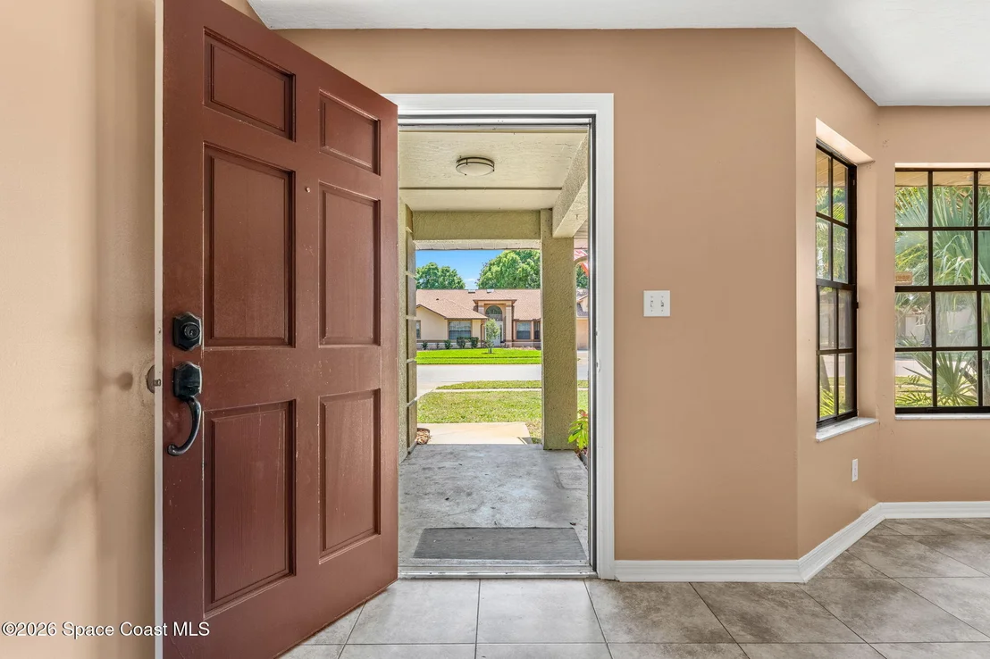 Photo of 950 Whisperpine Drive
