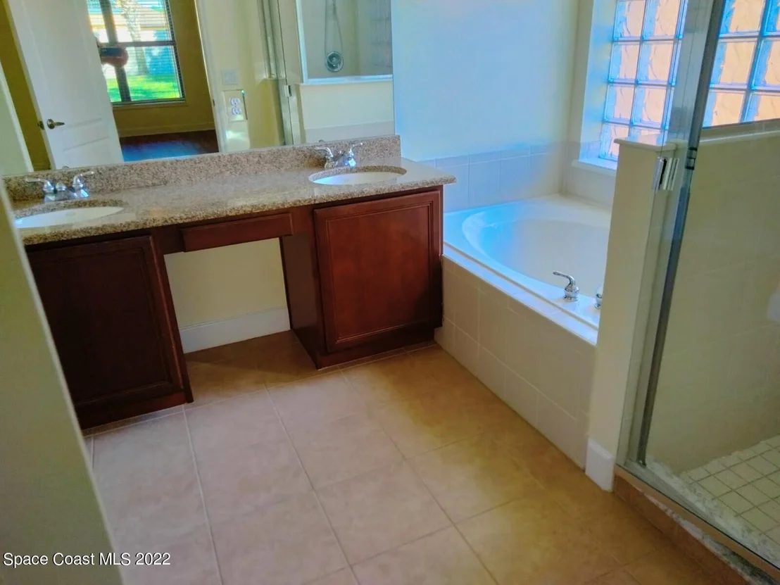 Photo of 1242 United Drive