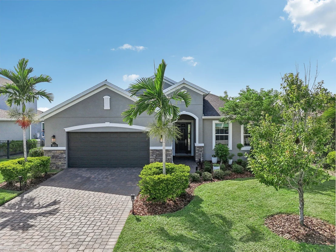 Photo of 7633 Poulicny Lane