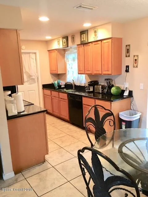 Photo of 1279 Estridge Drive