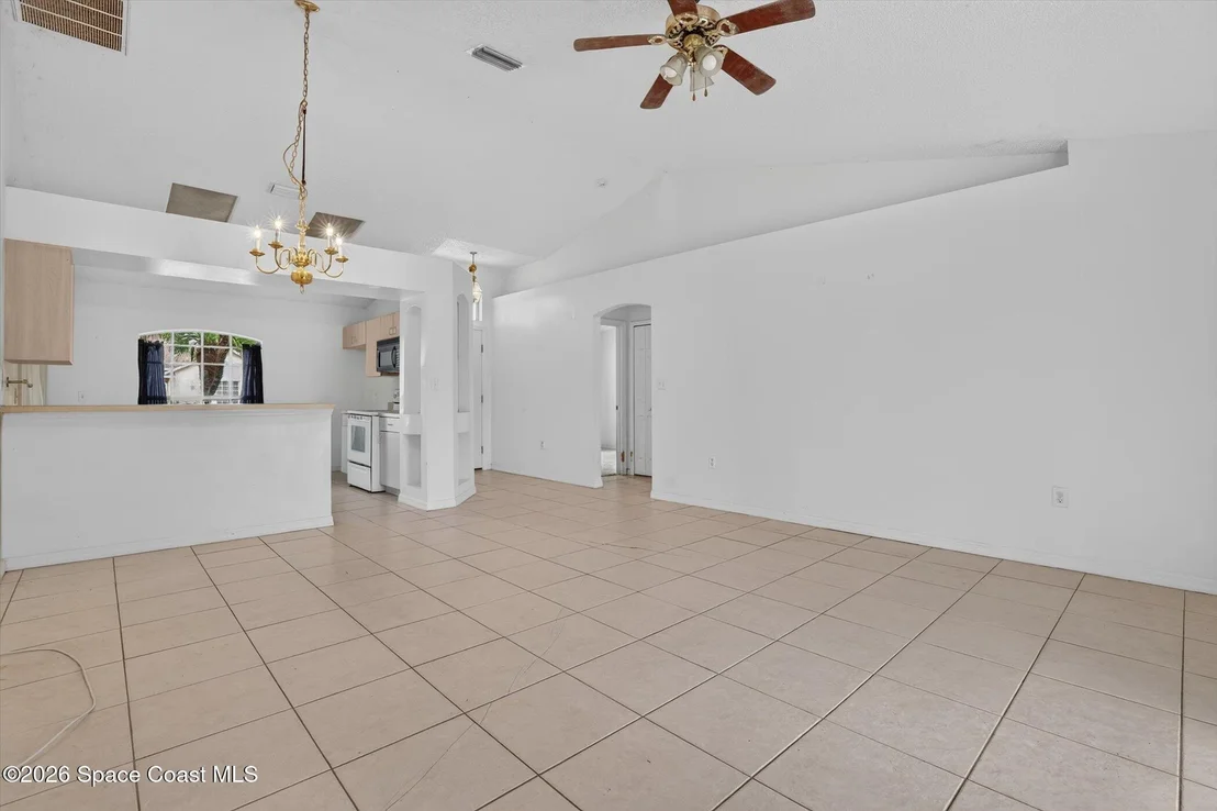 Photo of 1091 Ray Road SE