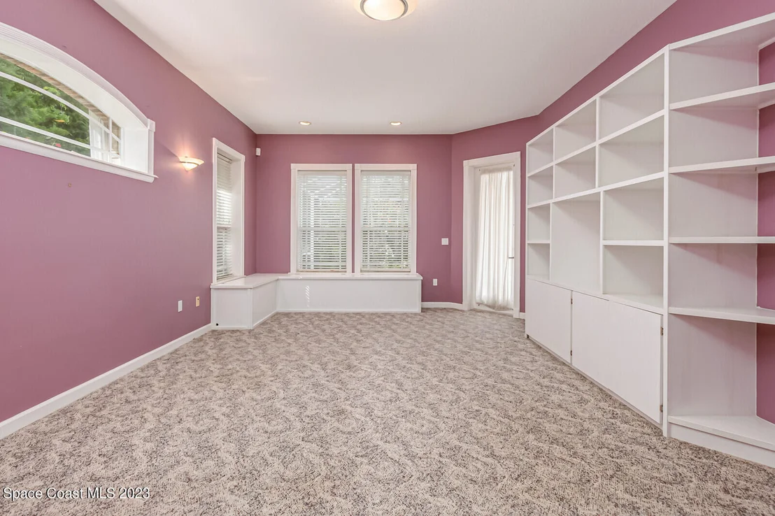Photo of 2880 Grant Road
