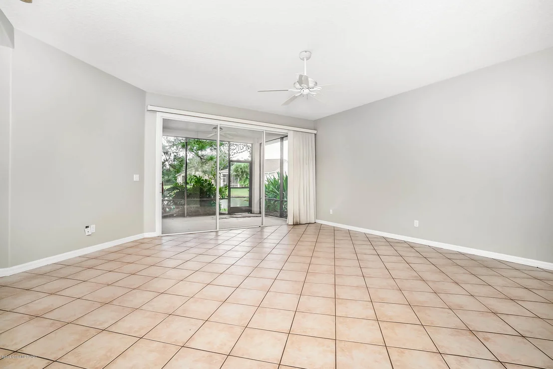 Photo of 4660 Portage