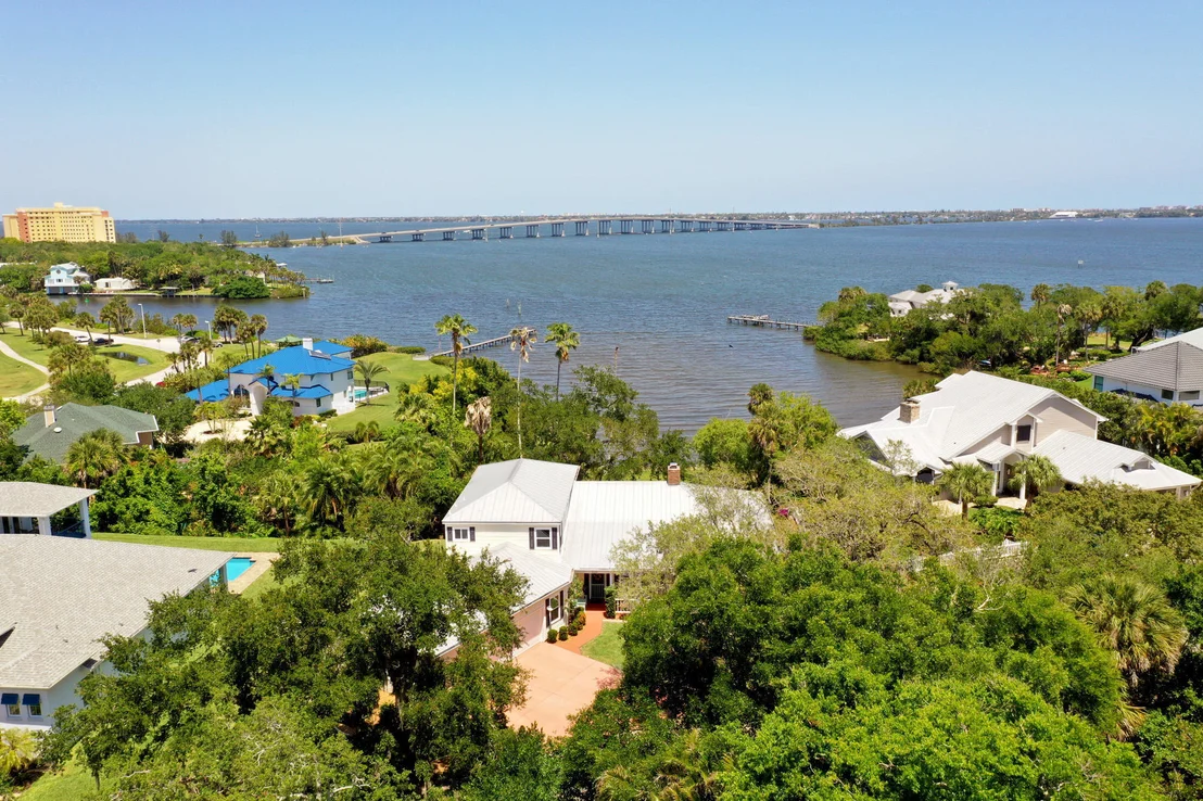 Photo of 400 Bay Point Drive