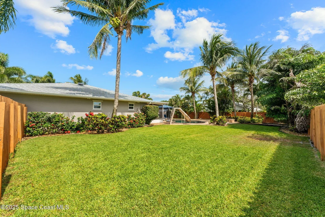 Photo of 565 Solitaire Palm Drive