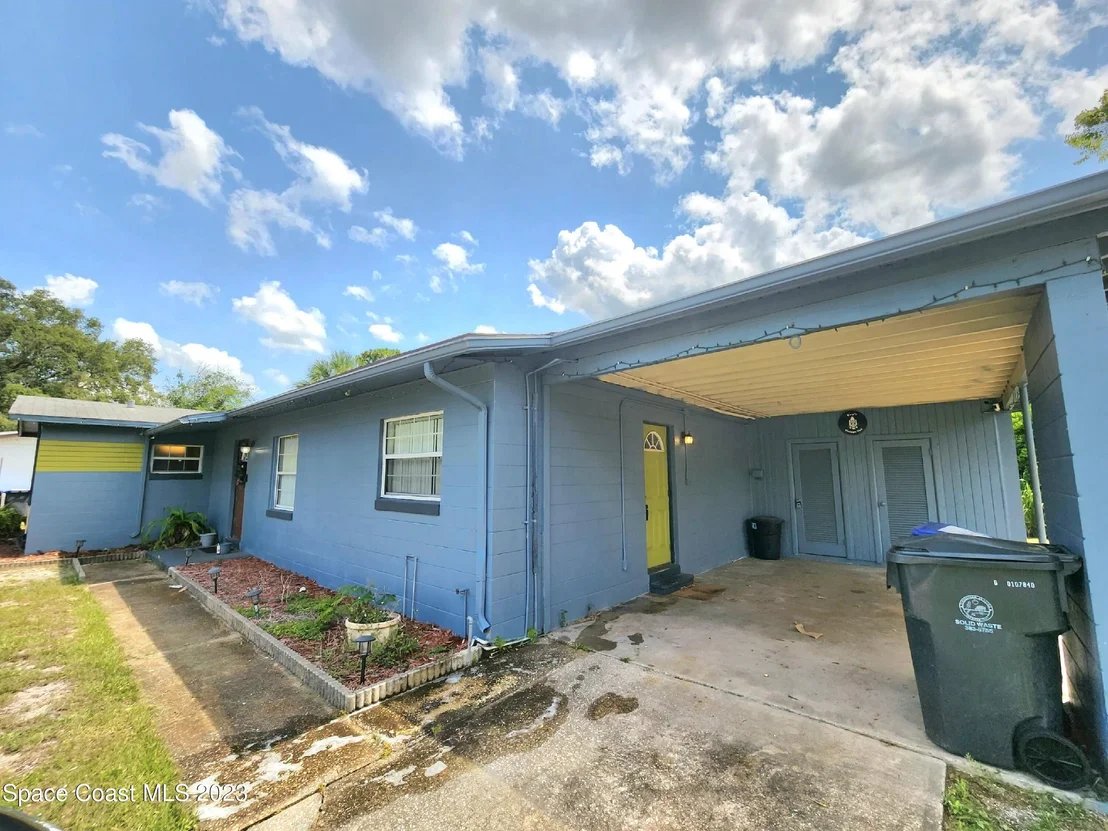 Photo of 1740 Golfview Drive