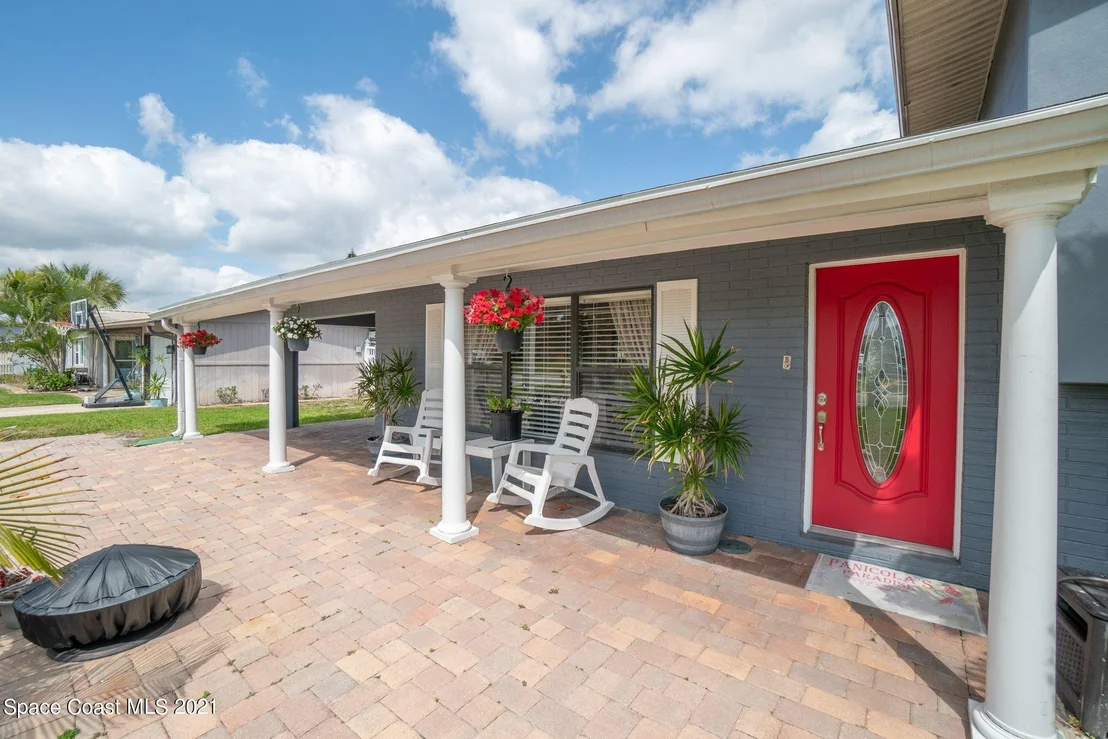 Photo of 1046 Pinetree Drive