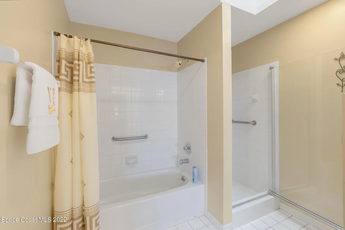 Photo of 914 Ridge Lake Drive