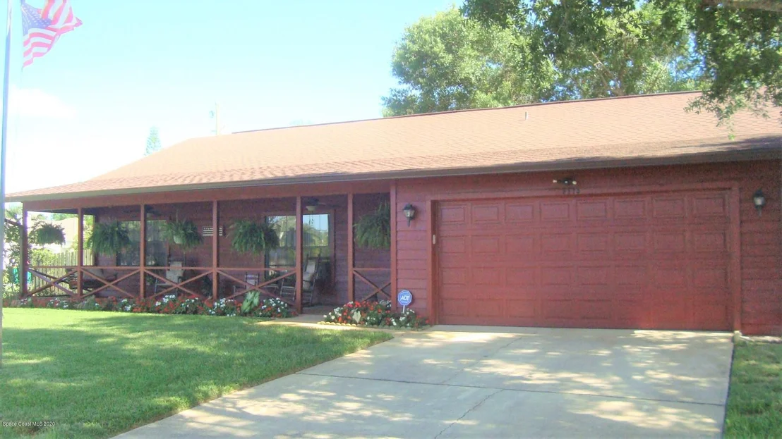 Photo of 5275 Devon Street