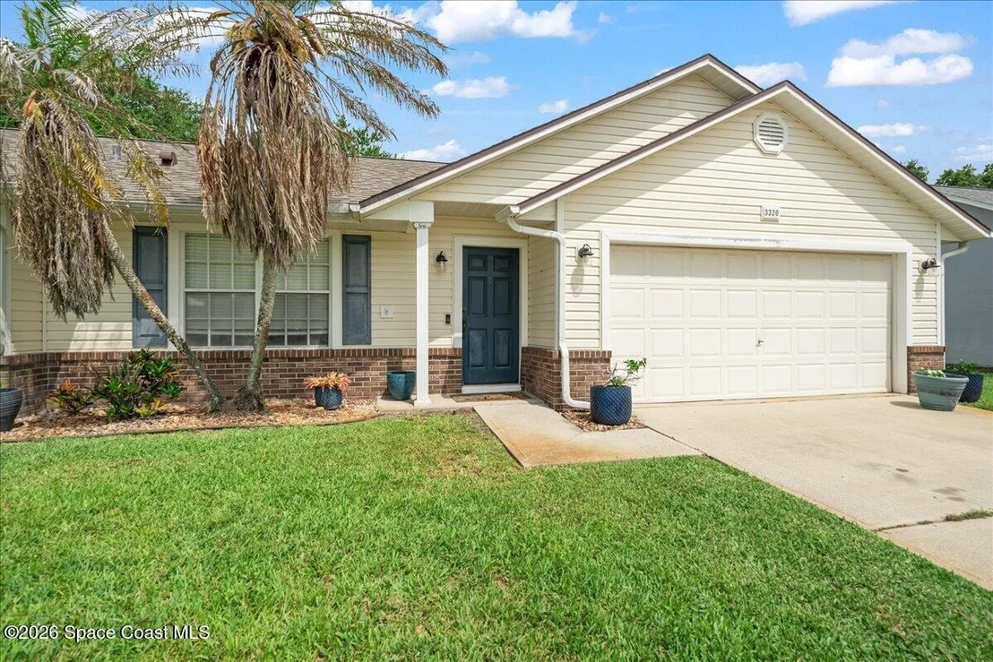 Photo of 3320 Lakeview Circle