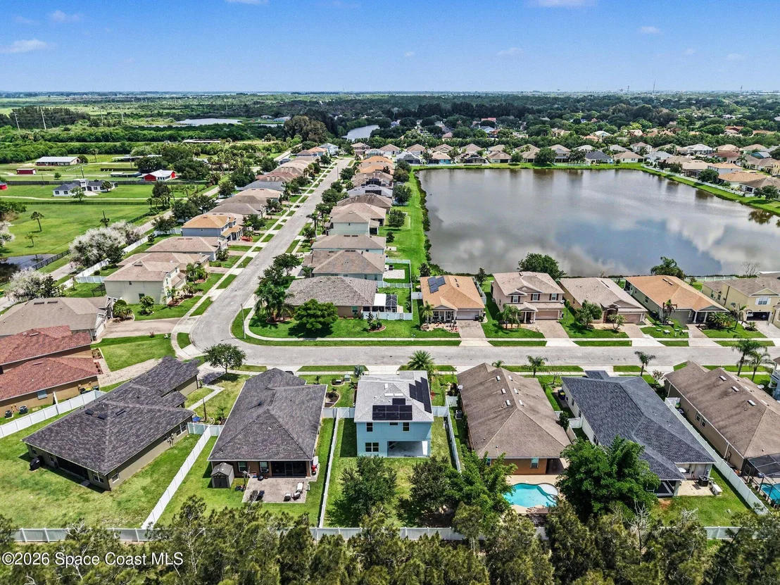 Photo of 2030 Bridgeport Circle