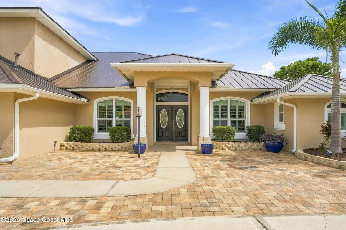 Photo of 241 Waterside Drive