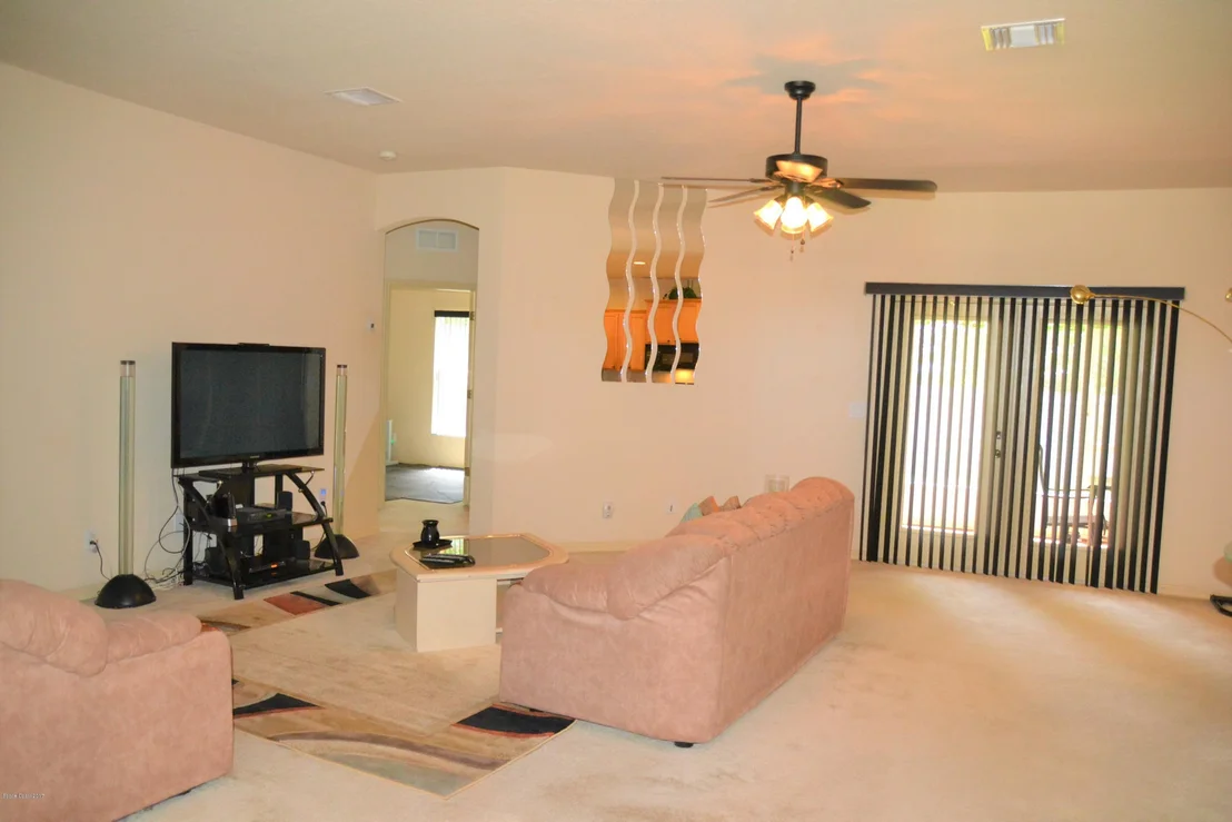 Photo of 1030 Morgan Circle NE
