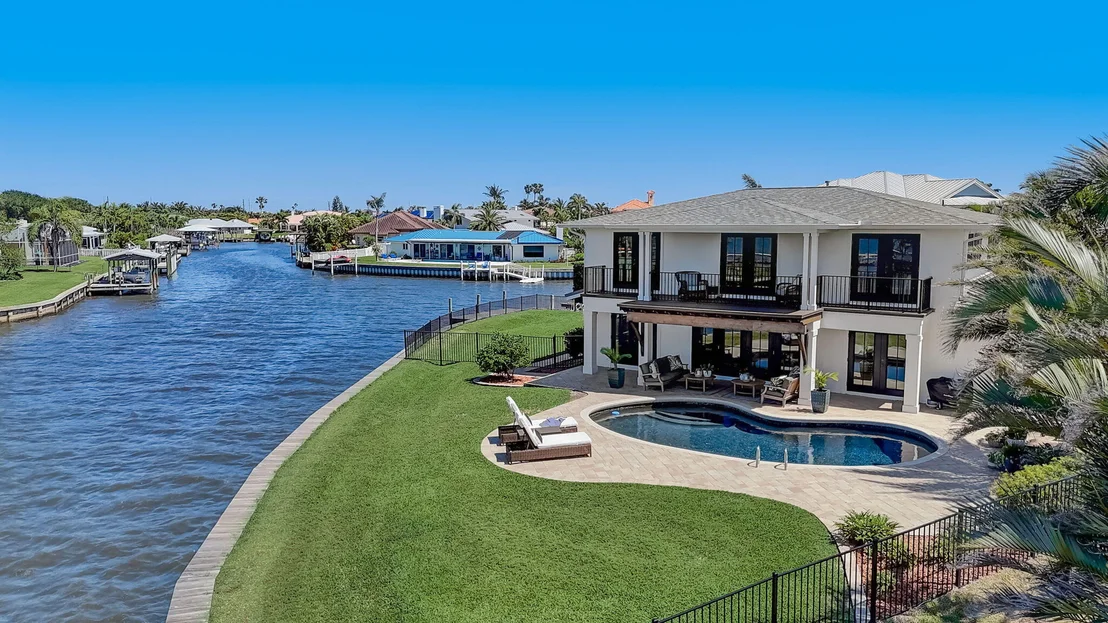 Photo of 451 River View Lane