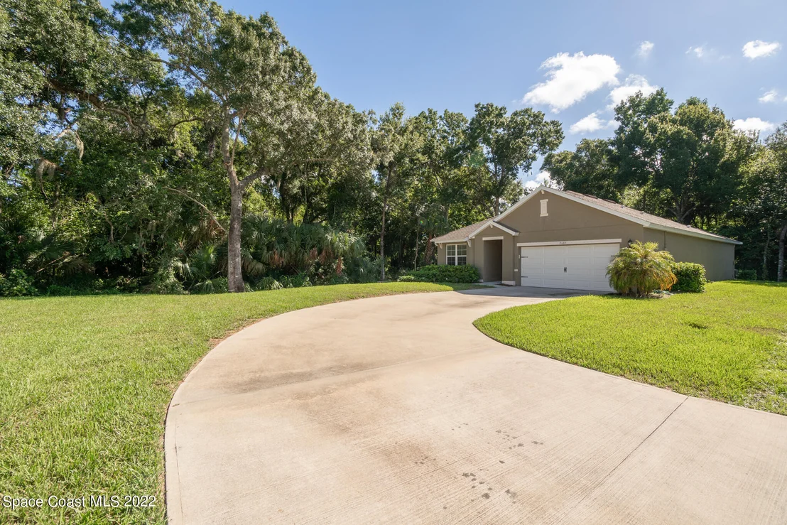 Photo of 2685 Falcon Lane