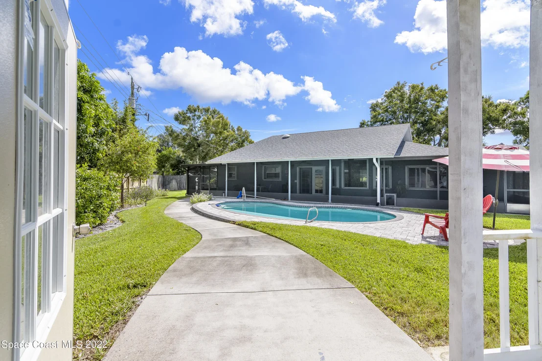 Photo of 2512 Pinehurst Circle