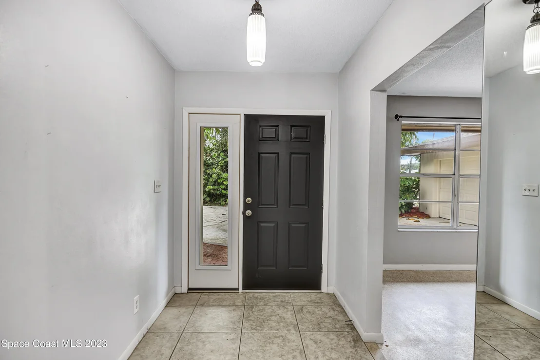 Photo of 521 Andrews Drive