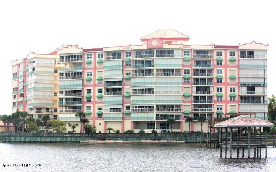 Photo of Unit 405 at 102 Riverside Drive