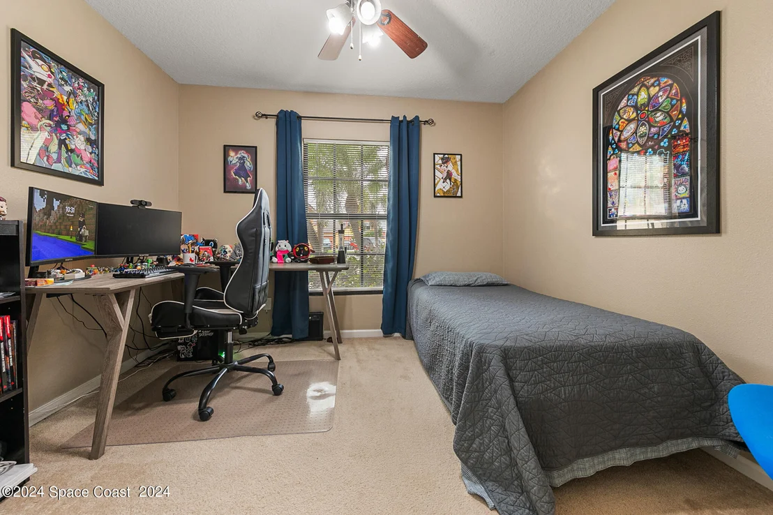 Photo of Unit 103 at 890 Luminary