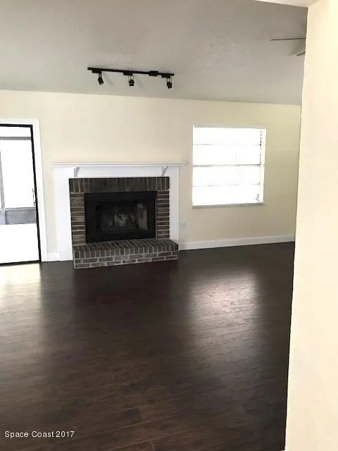 Photo of 860 Pine Wood Avenue