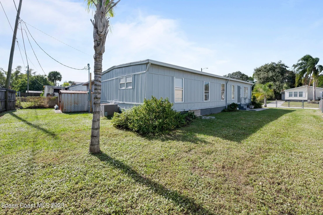 Photo of 1162 Luther Drive