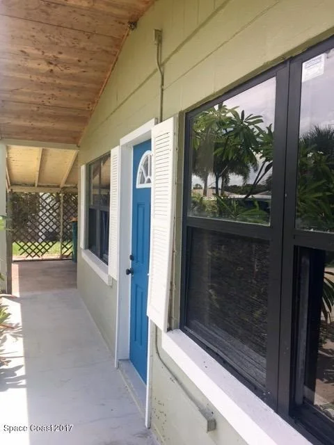 Photo of 330 Avenida Central