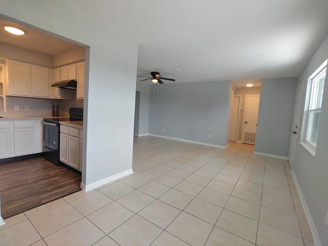 Photo of 1281 Estridge Drive