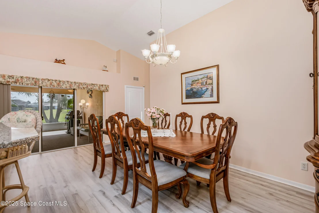 Photo of 1087 Pine Creek Circle NE