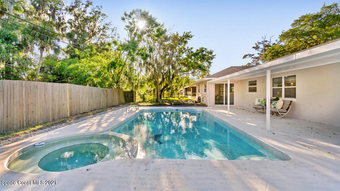 Photo of 1119 Manatee Drive
