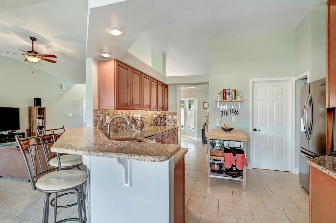 Photo of 4925 Buttonwood Drive