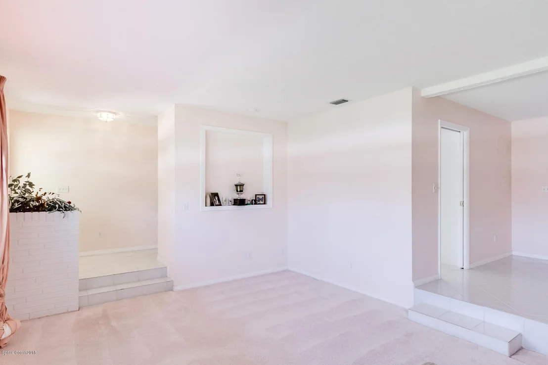 Photo of 4844 Fairview Drive