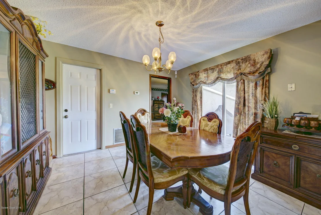 Photo of 1008 Sycamore Drive
