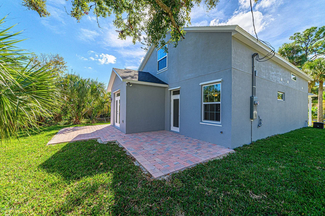 Photo of 435 Crescent Drive