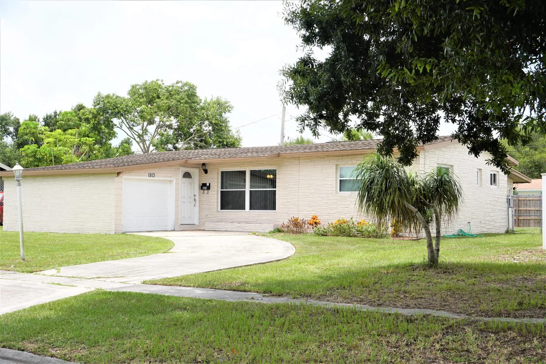 Photo of 1813 HUDSON Circle S
