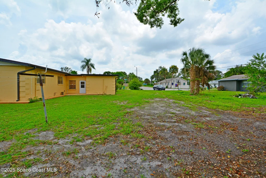 Photo of 600 Burr Street