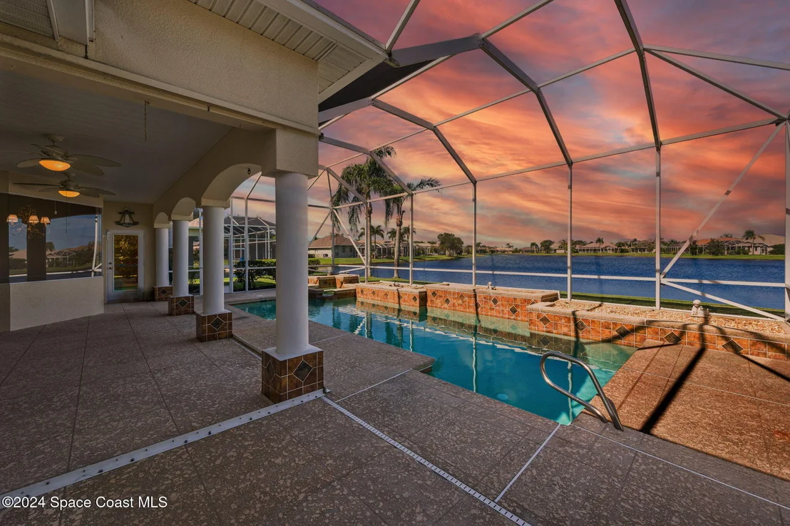 Photo of 930 Starling Way