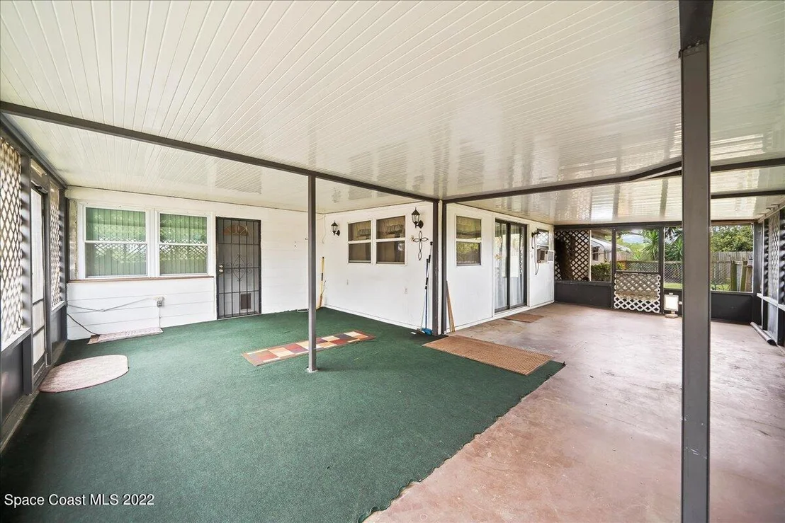 Photo of 926 Glenmore Circle