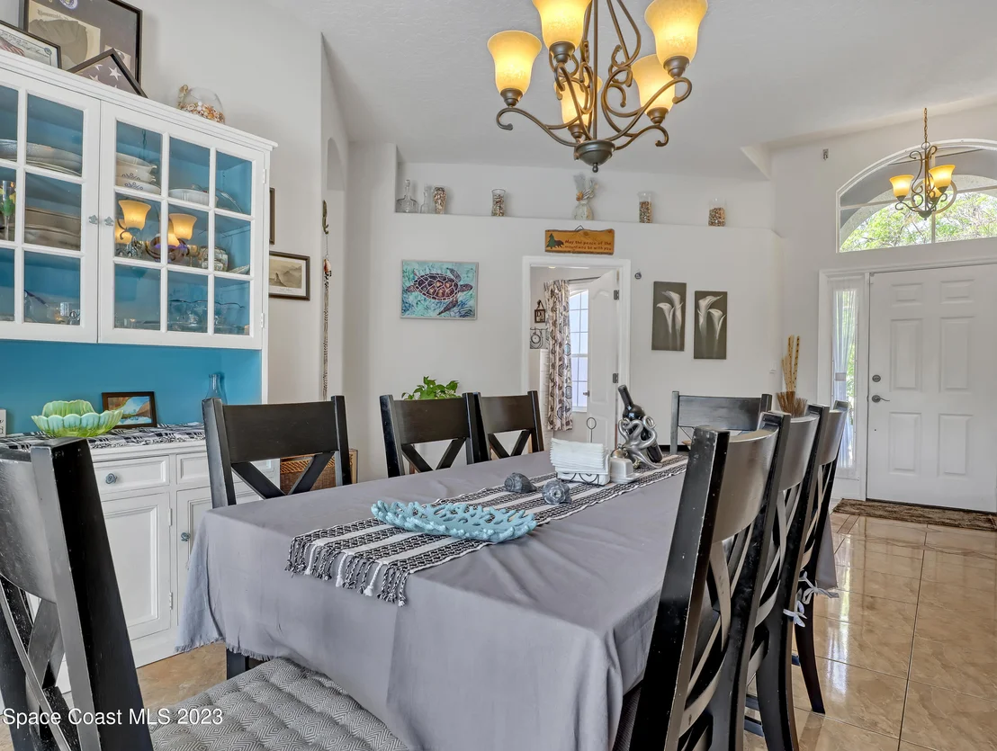 Photo of 5145 Palm Drive