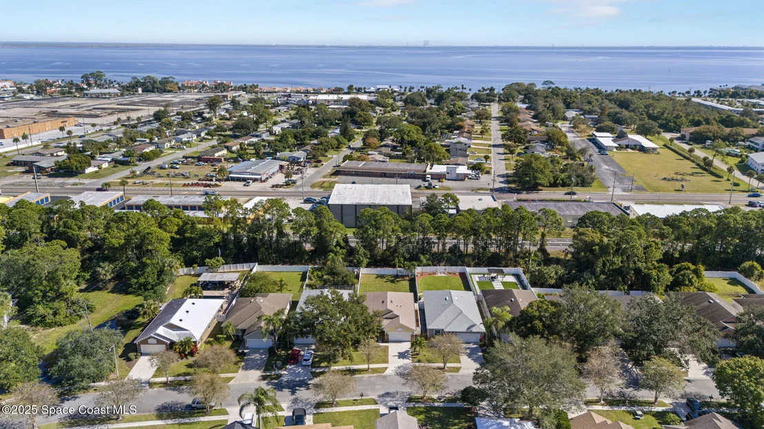 Photo of 381 Waterside Circle