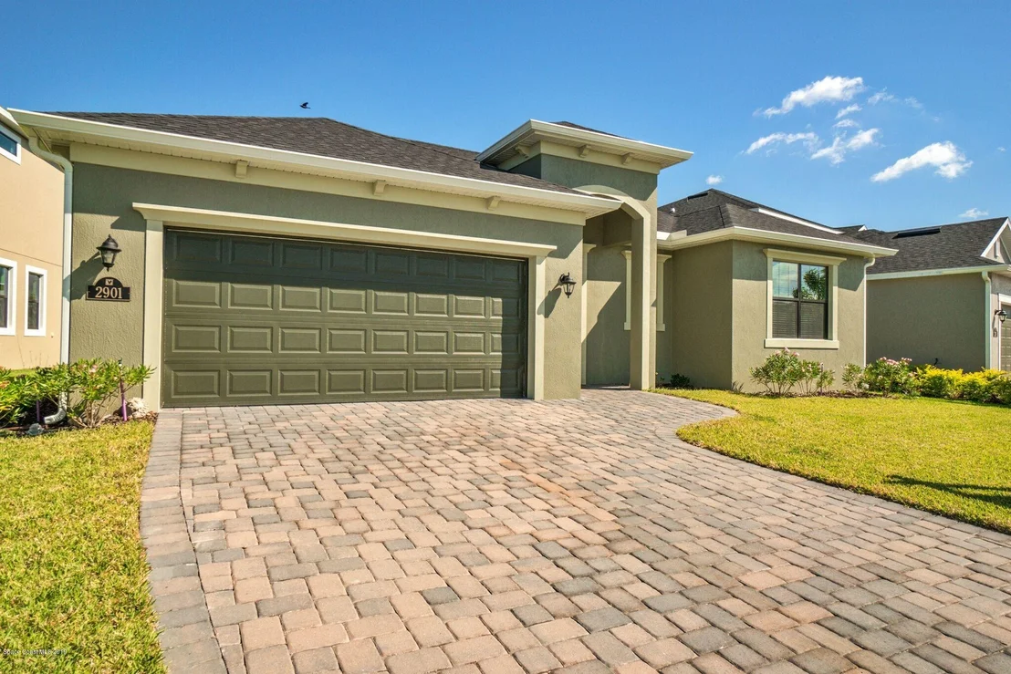 Photo of 2901 Casterton Drive