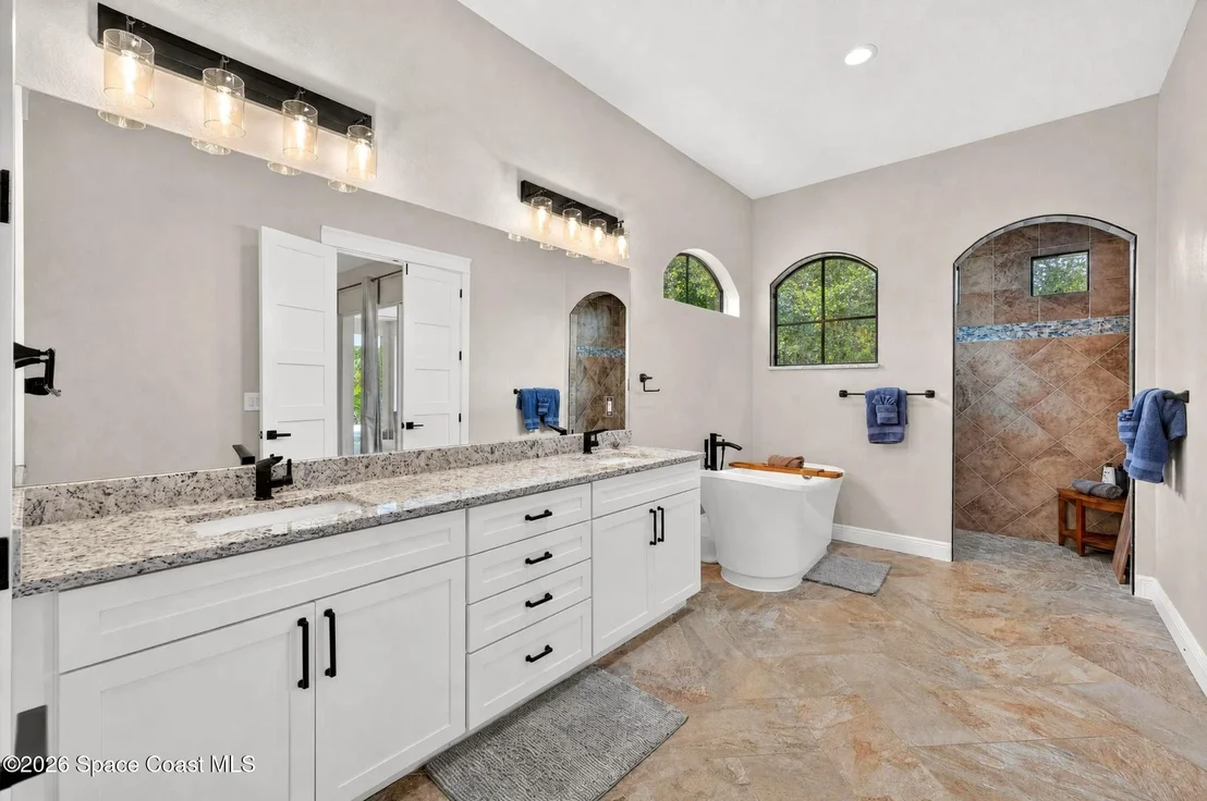 Photo of 318 Angelo Lane