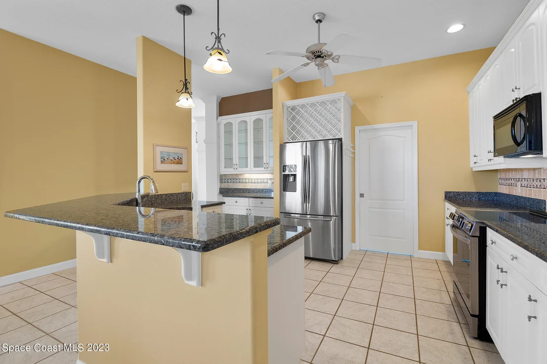 Photo of 2563 Canterbury Circle