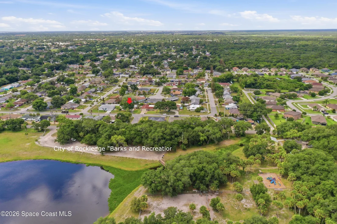Photo of 1139 Groves Drive