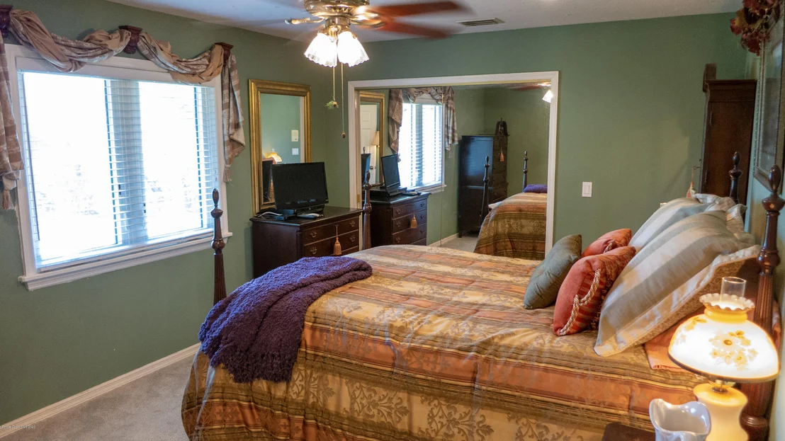 Photo of 432 Riverview Lane