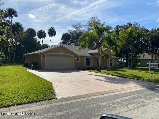 Photo of 787 Seymour Road NE
