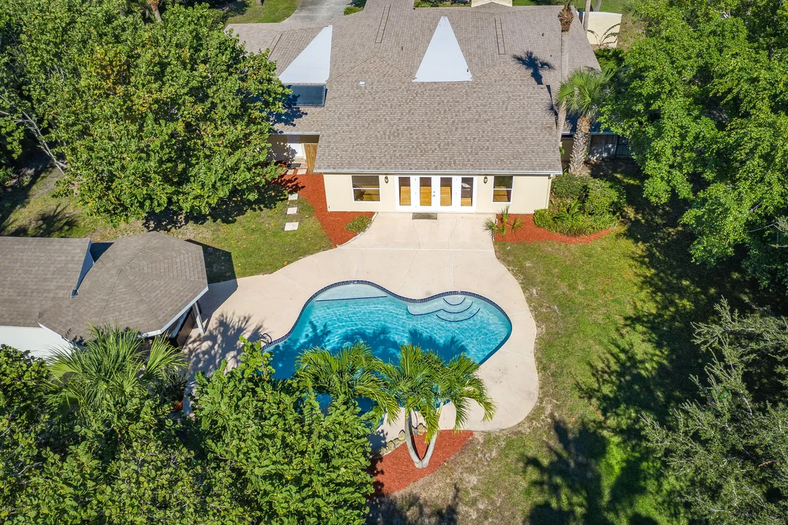 Photo of 413 Sunset Boulevard