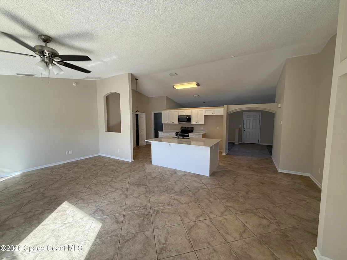 Photo of 6555 Corsica Boulevard