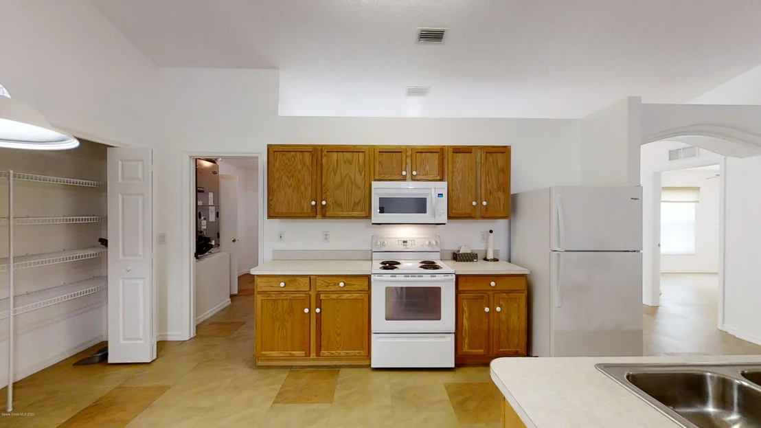 Photo of 6800 Cecil Road