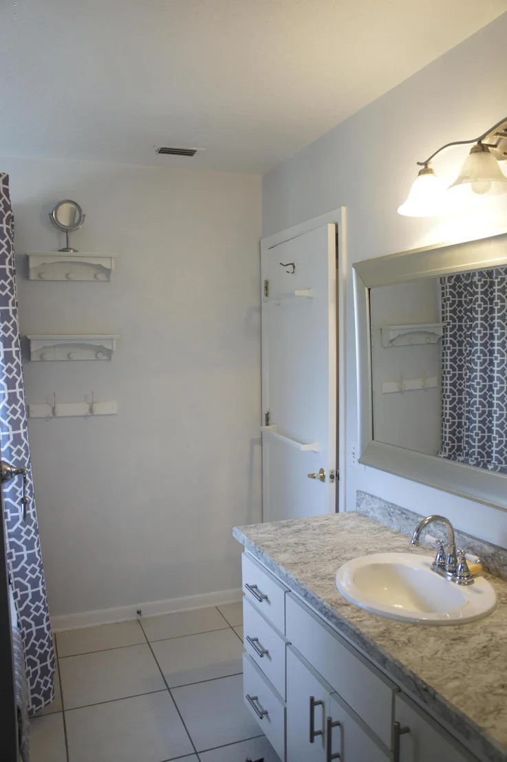 Photo of 555 Old Oak Street