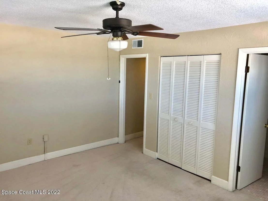 Photo of Unit 301 at 1025 Rockledge Drive